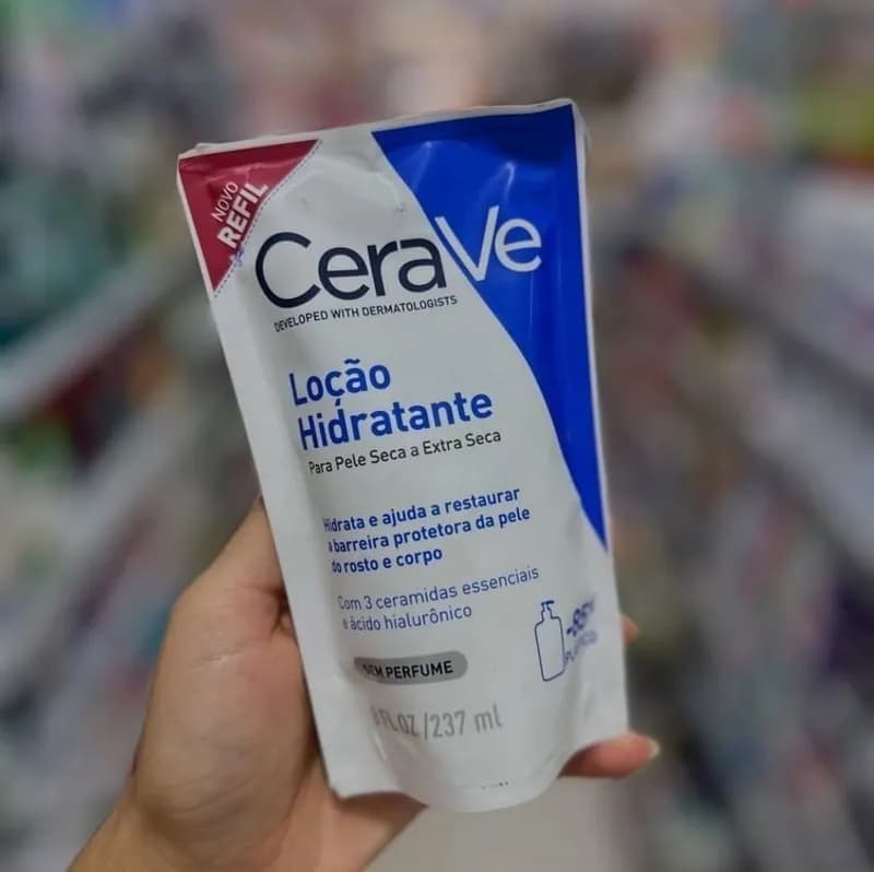 CeraVe, Loção Hidratante Corporal, com textura Fluida e Ácido Hialurônico