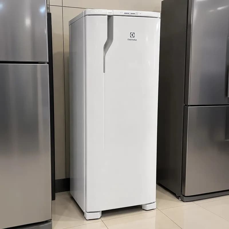 Geladeira Electrolux Cycle Defrost 240L Degelo Prático Uma Porta Branca RE31