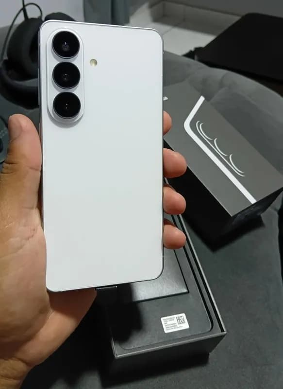 Celular Samsung Galaxy S26 5G 256GB 12GB RAM Branco